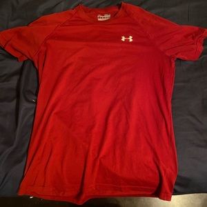 Red under armor shirt, small